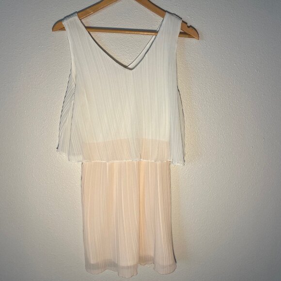 Paper Crane Pleated two tone dress VERY CUTE Cream and‎ blush color Size M - Picture 1 of 6